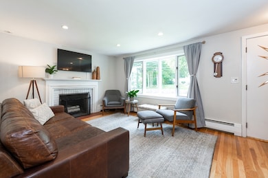 26 Makepeace St, Saugus, MA 01906 - photo 7