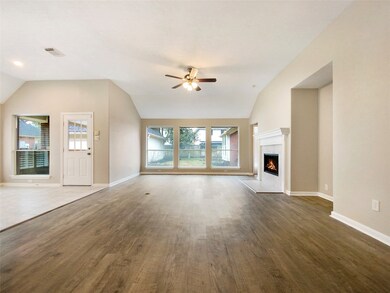 8906 Apple Mill Dr, Houston, TX 77095 - photo 3