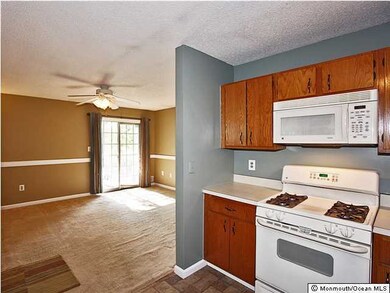 8 Players Cir, Tinton Falls, NJ 07724 - photo 5