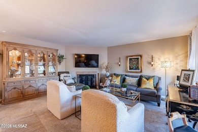 Living room with Fireplace