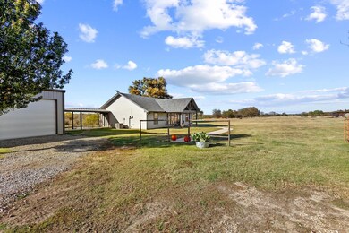 602 N Water St unit FM1752, Savoy, TX 75479 - photo 5