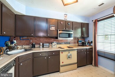 13 Unami Trail, Chalfont, PA 18914 - photo 3