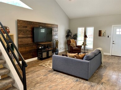 9712 Kathi Ann Ln, Houston, TX 77038 - photo 3