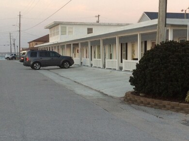 201 Henderson Blvd unit 4, Atlantic Beach, NC 28512 - photo 2