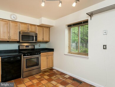 1934 Greenhaven Dr, Baltimore, MD 21209 - photo 3