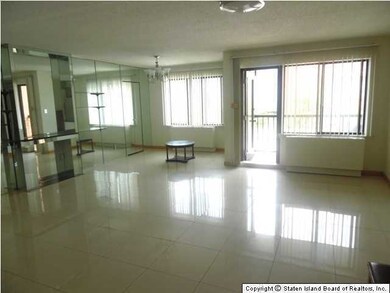 Chestnut Hill at Essex Park unit 2E, Staten Island, NY 10314 - photo 2