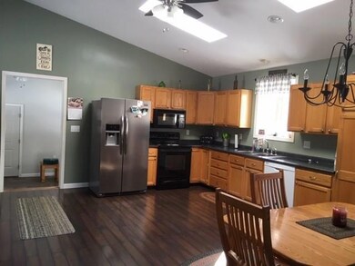570 Oak St, Sanford, ME 04073 - photo 4