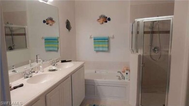 MASTER BATH WITH JETTED TUB