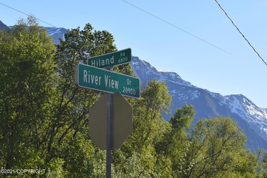 Turn at Hiland-River View