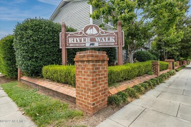 341 River Walk Dr, New Bern