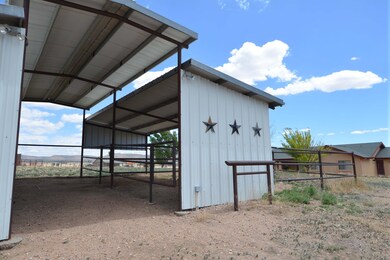 25950 N Vineyard Ln, Paulden, AZ 86334 - photo 3