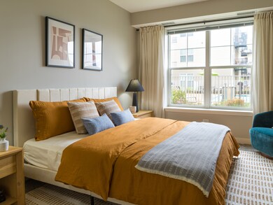 255 N Addison Ave unit 644, Elmhurst, IL 60126 - photo 4