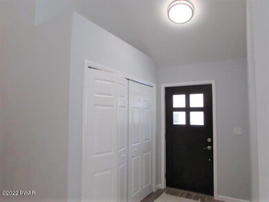 116 Stallion Dr, Lords Valley, PA 18428 - photo 4