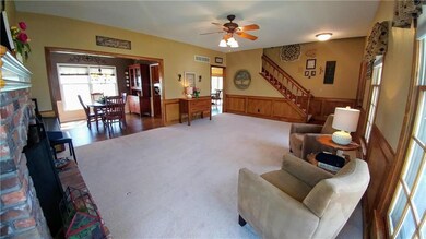 15607 Maple St, Overland Park, KS 66223 - photo 4