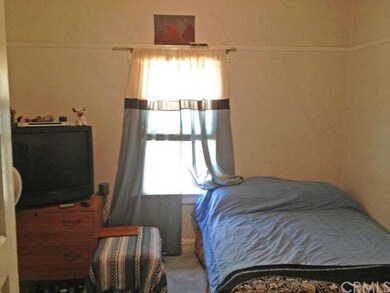 BEDROOM 1 - FRONT HOUSE