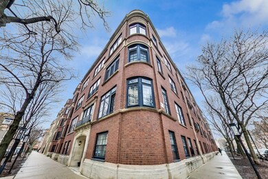 2910 N Pine Grove Ave unit 2, Chicago, IL 60657 - photo 2