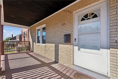 7637 Roslyn St, Pittsburgh, PA 15218 - photo 5