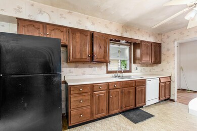 1831 E Beaumont Rd, Columbus, OH 43224 - photo 3