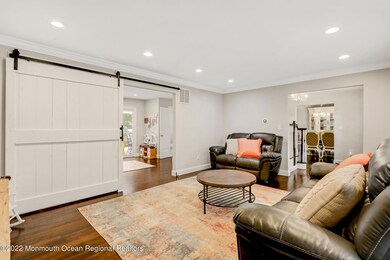 7 - Family Room