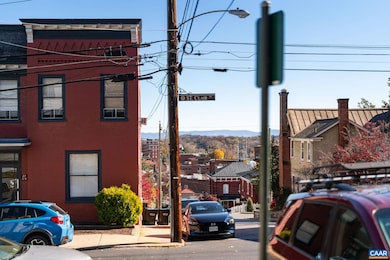 501 W Johnson St, Staunton, VA 24401 - photo 3