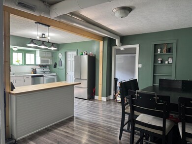 562 W Railroad St, Wabash, IN 46992 - photo 6