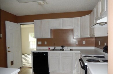 836 Glenridge Dr S, Macon, GA 31211 - photo 2