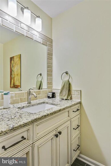 3522 Honey Locust Ct, Fairfax, VA 22033 - photo 5