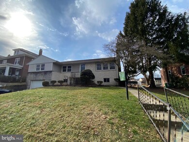 328 W Elm St, Reading, PA 19607 - photo 2