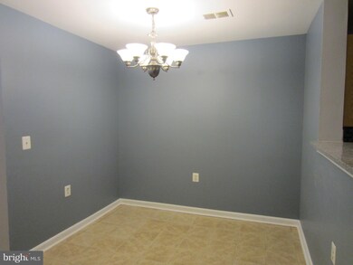 1067 Gardenview Loop unit 102, Woodbridge, VA 22191 - photo 5