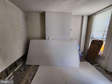 1715 Mckean Ave, Baltimore, MD 21217 - photo 3