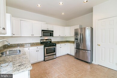 13270 Coppermill Dr, Herndon, VA 20171 - photo 2