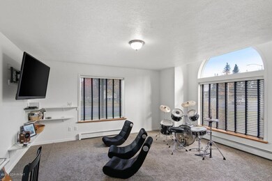 BONUS Room