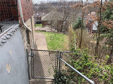 5450 Covode Place unit 2, Pittsburgh, PA 15217 - photo 2