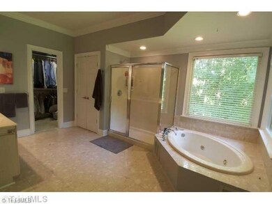 Master Bath/Spa.