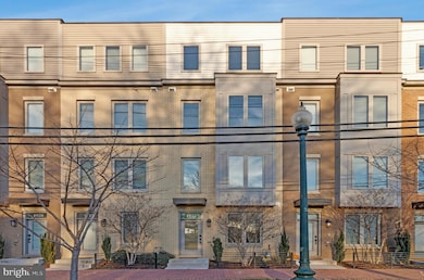 10 Chapman Ave, Rockville, MD 20852 - photo 2