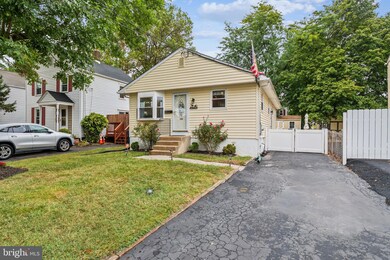 109 Walnut Rd, Wallingford, PA 19086 - photo 2