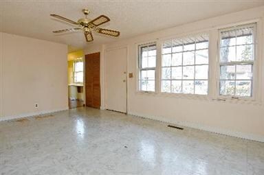 104 Toro Cir, Carpentersville, IL 60110 - photo 2