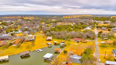 2906 Galaxy St, Granbury, TX 76049 - photo 3