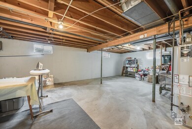 2069 Richard St, Aurora, IL 60506 - photo 4