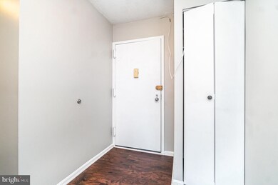 307 Yoakum Pkwy unit 716, Alexandria, VA 22304 - photo 3