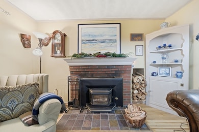 4 Laurel St, Woburn, MA 01801 - photo 7