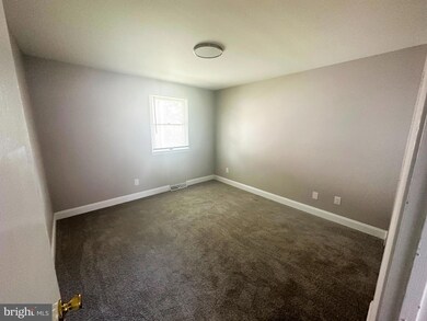 521 N Broad St unit B, Lansdale, PA 19446 - photo 6