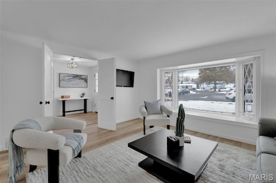 504 Thornlea Ct, Ballwin, MO 63011 - photo 4