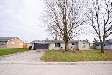 808 West St, Archbold, OH 43502 - photo 2