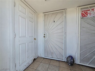 2913 Stewart Ave, Las Vegas, NV 89101 - photo 4