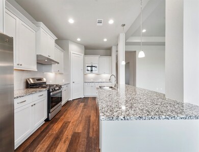 10706 Chinese Violet, Conroe, TX 77385 - photo 4