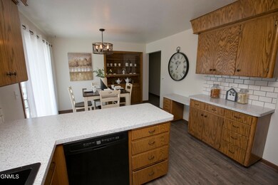 Dining/Kitchen