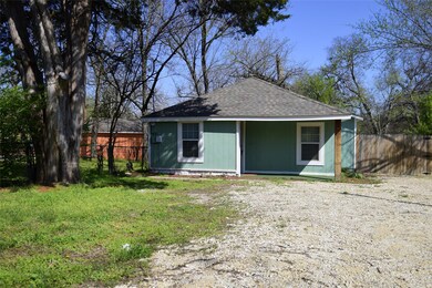 927 Baker St, Denison, TX 75020 - photo 2