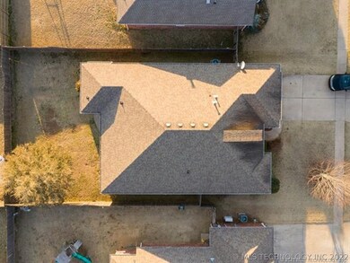 2717 W Pensacola St, Broken Arrow, OK 74011 - photo 2