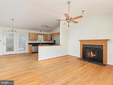 284 Tulip Poplar Dr, Linden, VA 22642 - photo 5